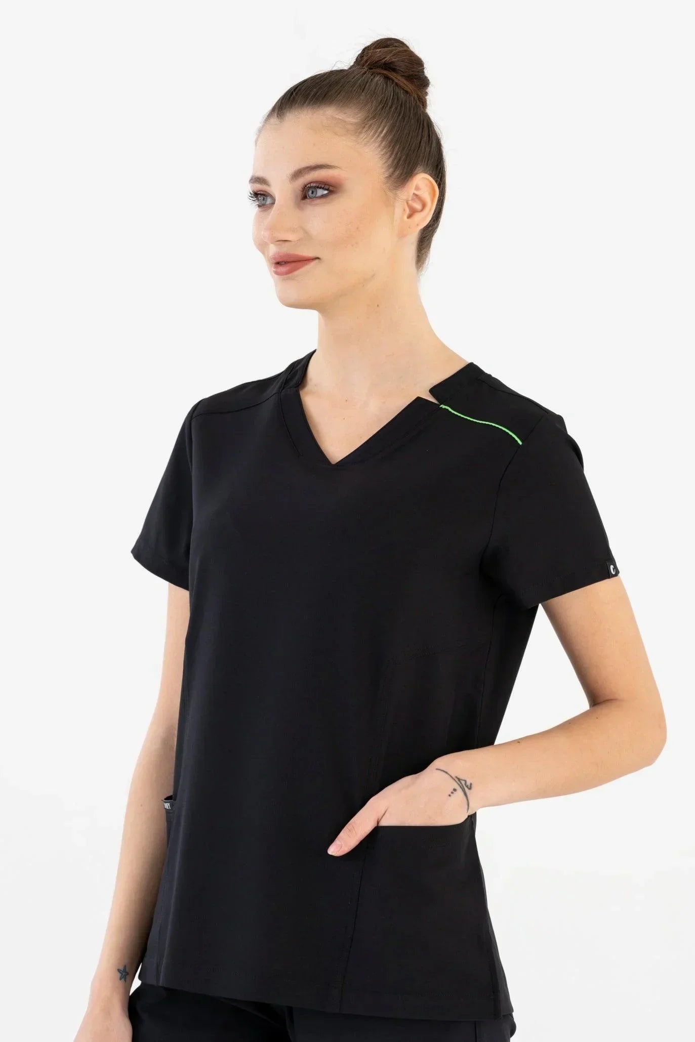 Comfy Master – Victoria Siyah Kadın Medikal Üniforma Tek Üst - Comfy Master 2025