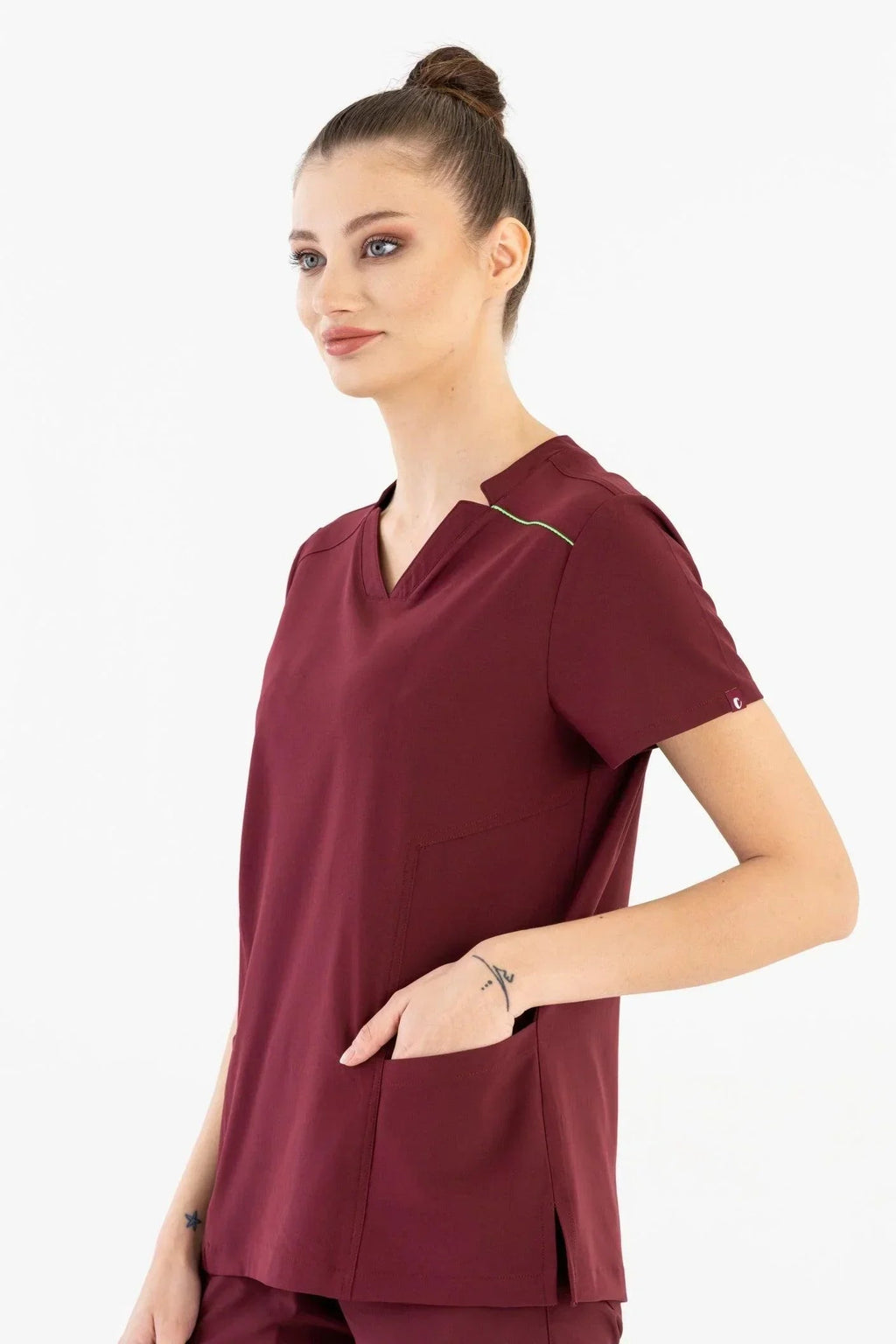 Comfy Master – Victoria Bordo Kadın Medikal Üniforma Tek Üst - Comfy Master 2025