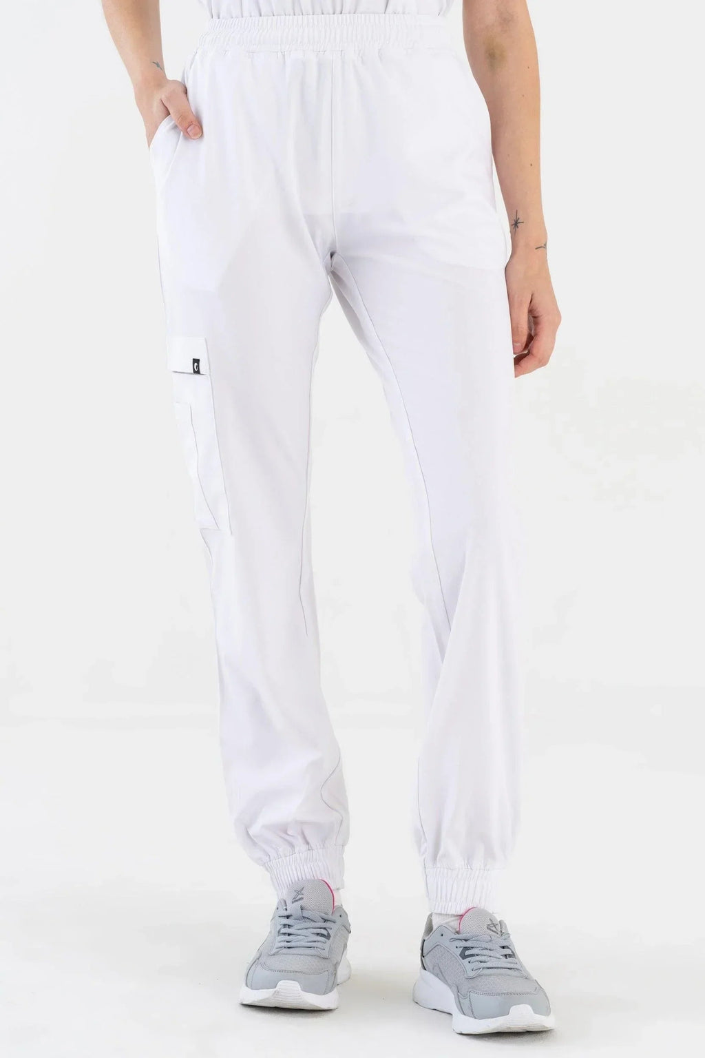 Comfy Master – Sierra Beyaz Kadın Kargo Jogger Medikal Üniforma Tek Alt - Comfy Master 2025